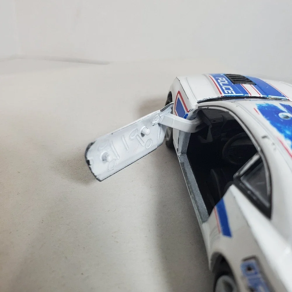 Kinsmart 2014 Chevrolet Camaro‎ Police Car 1:38 Scale Die-Cast Model